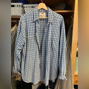 Levi’s cotton button down